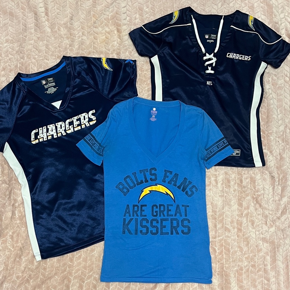 NFL Los Angeles/San Diego Chargers Women’s Shirts. In EXCELLENT Condition!!